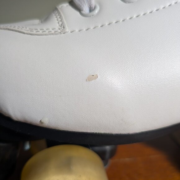 🛼 Classic White Roller Skates – Women’s Size 7 / EU 39 - Picture 7 of 8